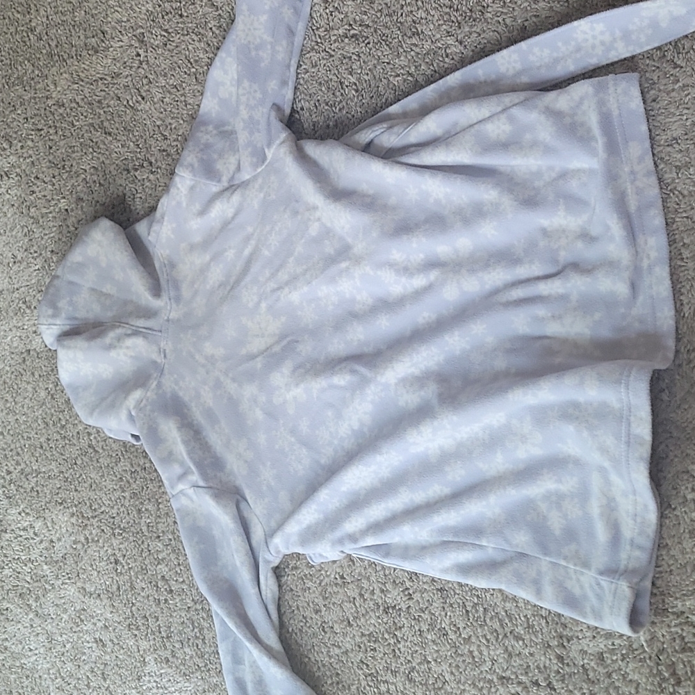 Robe - Picture 7 of 9